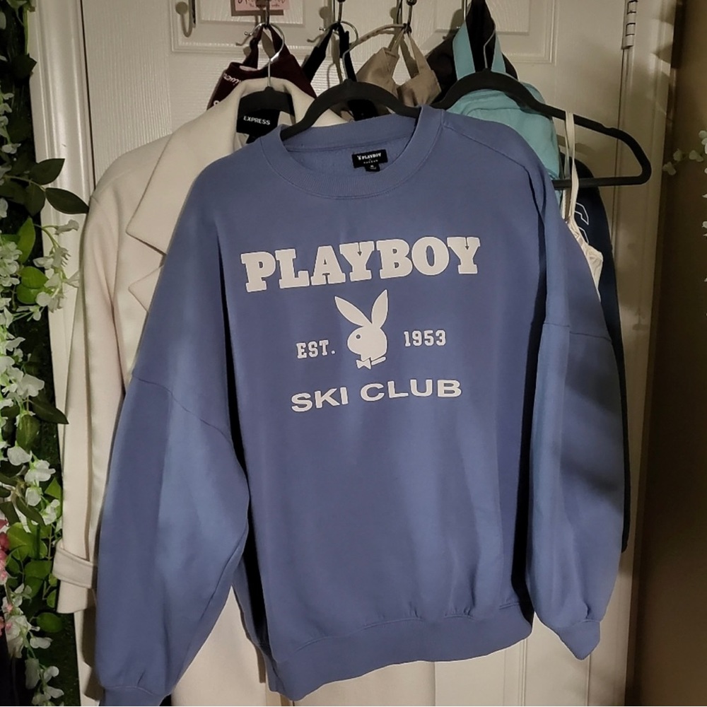 From Pacsun oversized Playboy crewneck. Great condition.